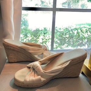 Soludos ivory wedge mule sandals 8